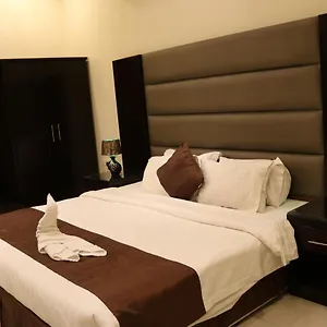 Manazel Maali Suites أجنحة معالي فندق الرياض